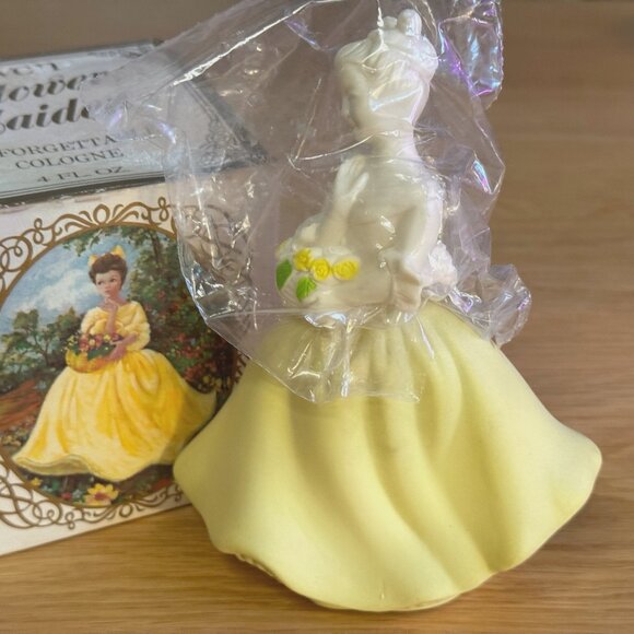Avon Flower Maiden Unforgettable Figural Bottle, Vintage Circa 1974 - Picture 5 of 16
